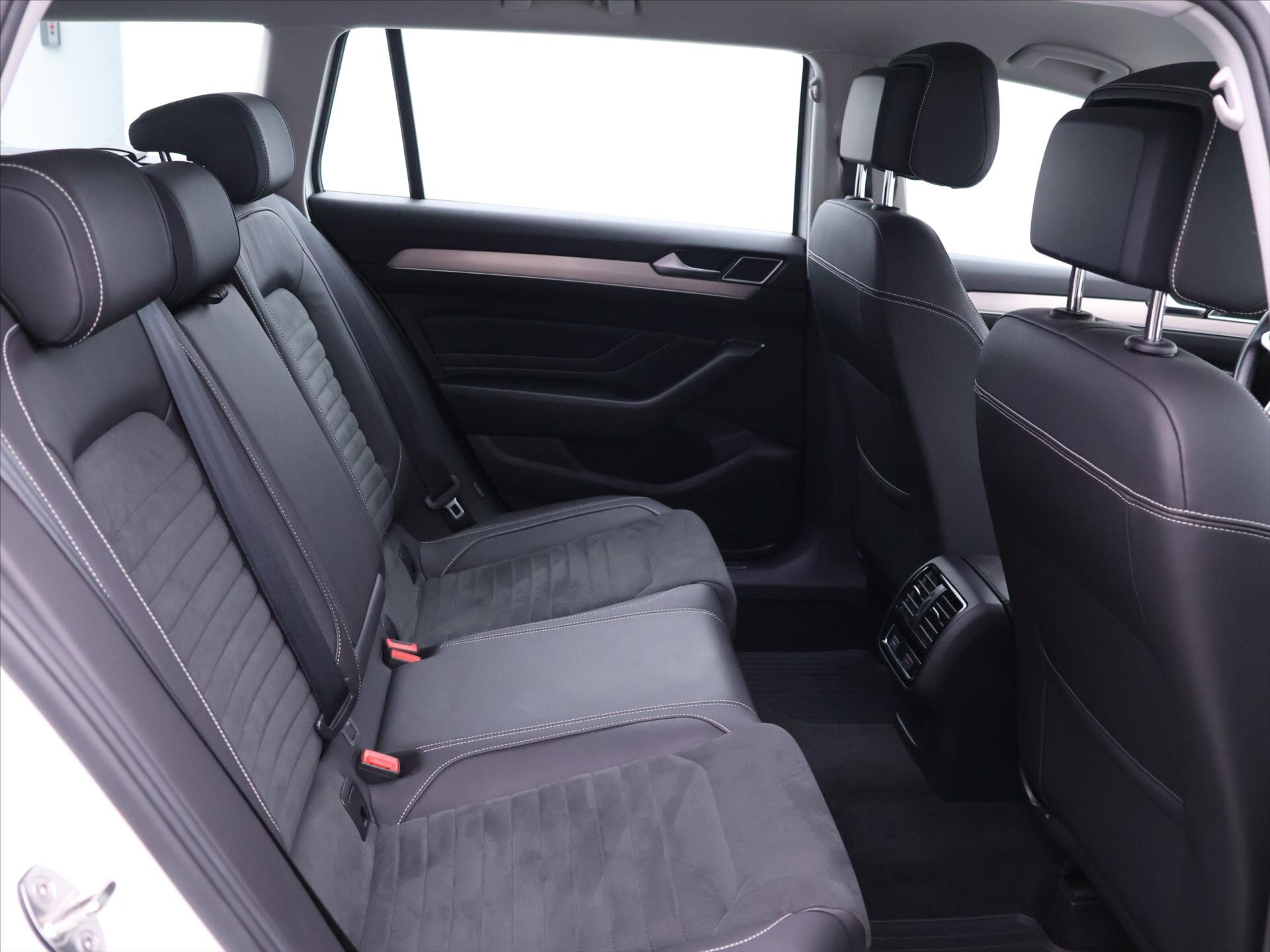 Volkswagen Passat Kombi 2,0 l 206 kw