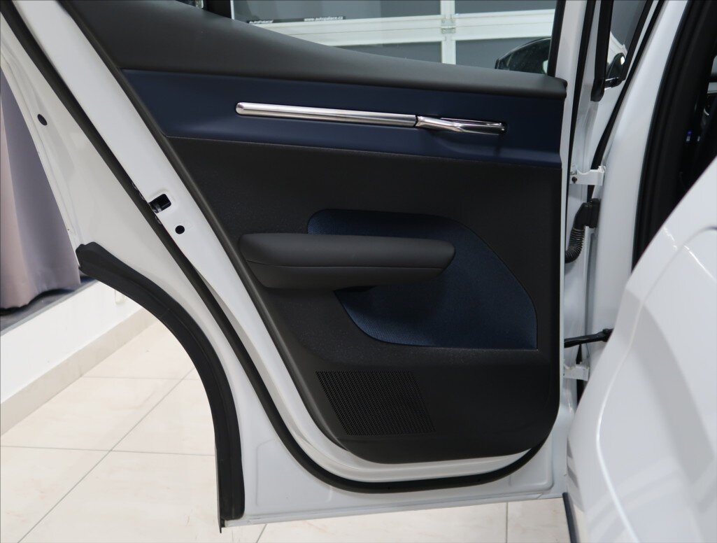 Volvo EX30 Hatchback 0,0 200 kw