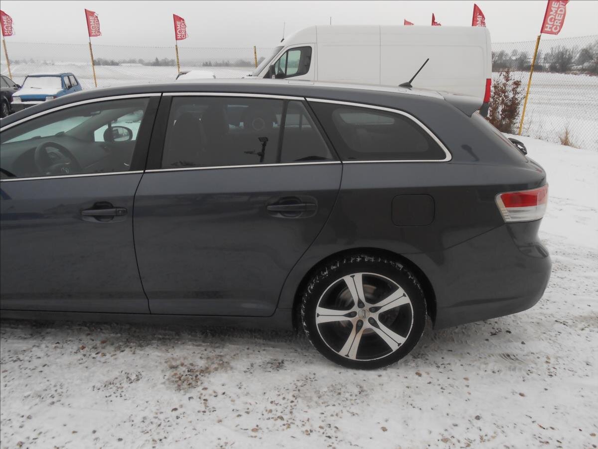 Toyota Avensis Kombi 1,8 l 108 kw