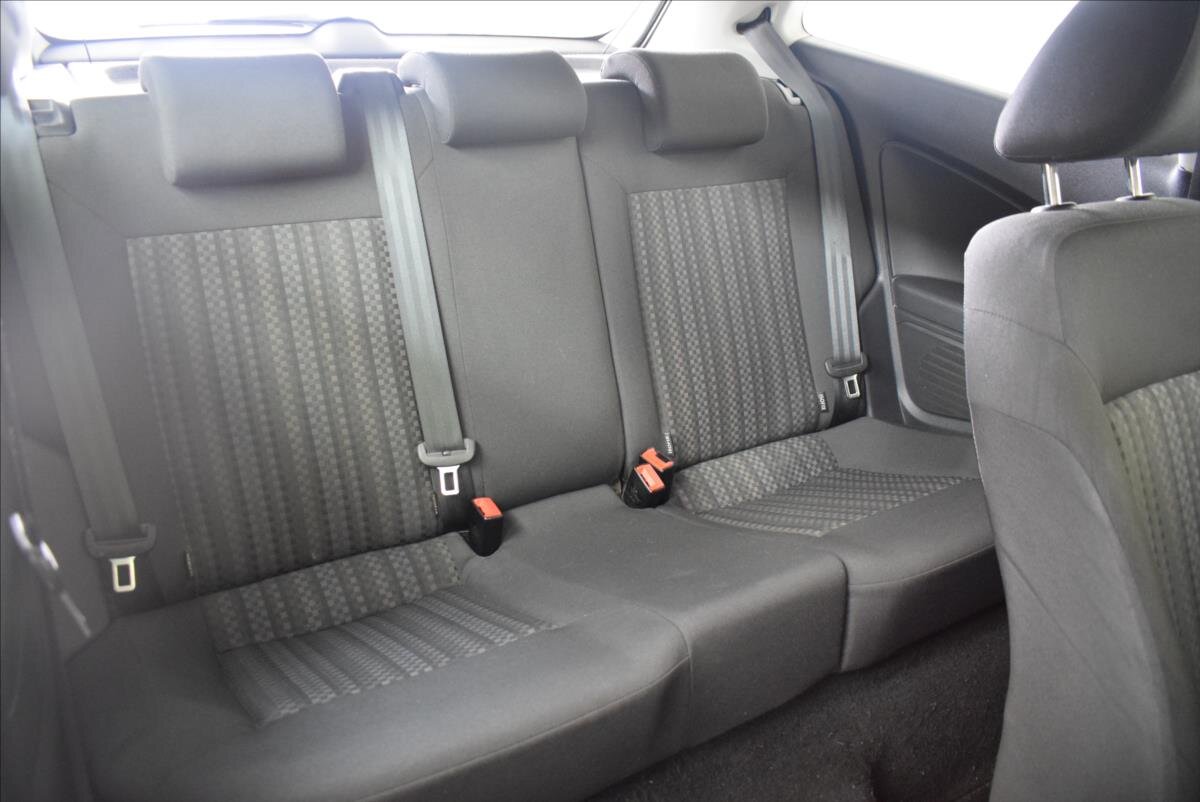 Volkswagen Polo Hatchback 999,0 44 kw