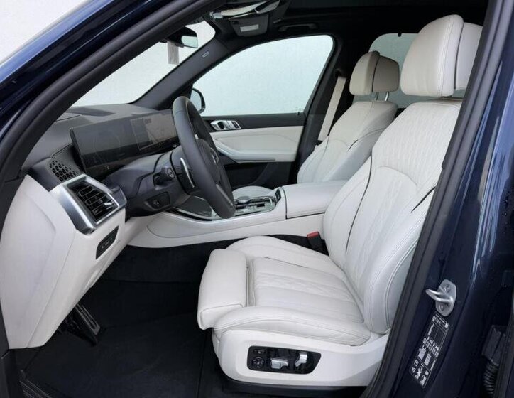 BMW X5 SUV 3,0 l 250 kw