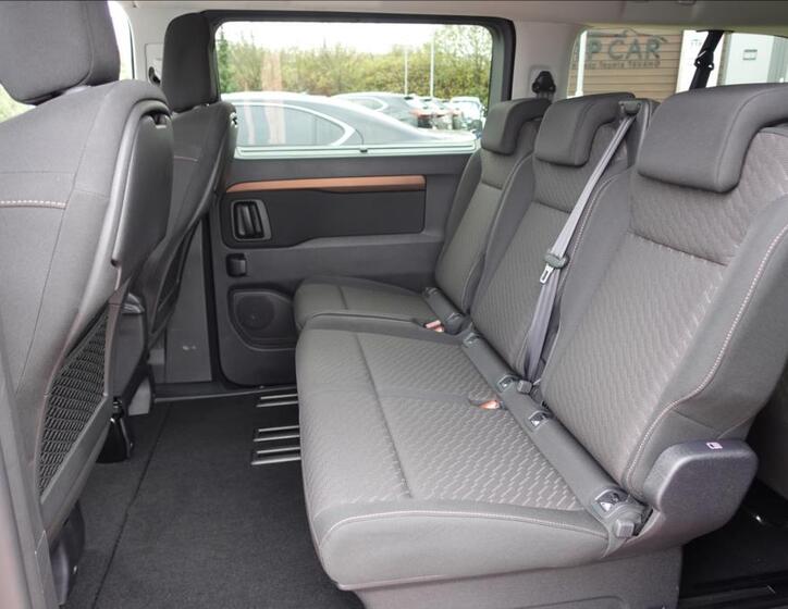 Toyota ProAce Verso 11