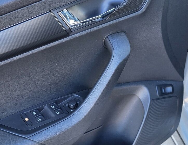 Škoda Karoq SUV / Terénní 1,5 l 110 kw