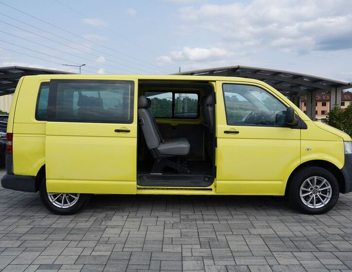 Volkswagen Caravelle 15