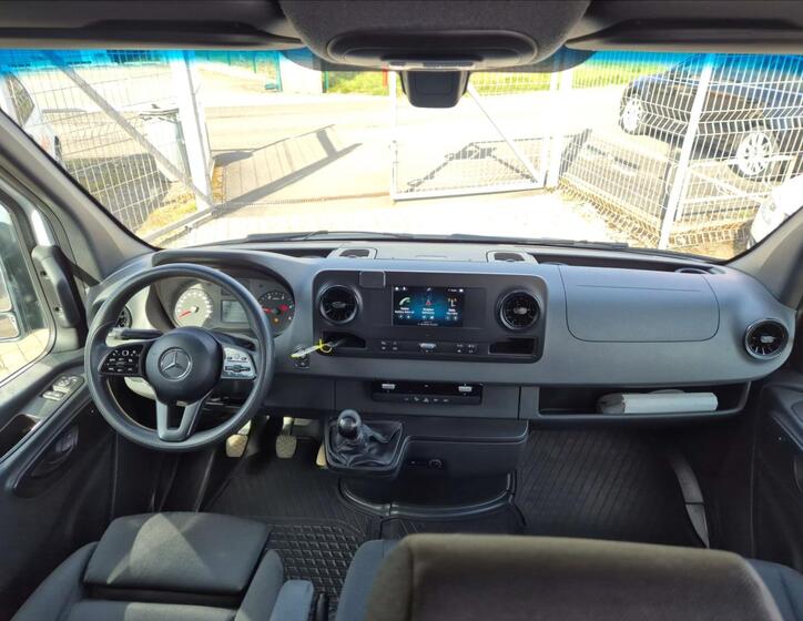 Mercedes-Benz Sprinter 18