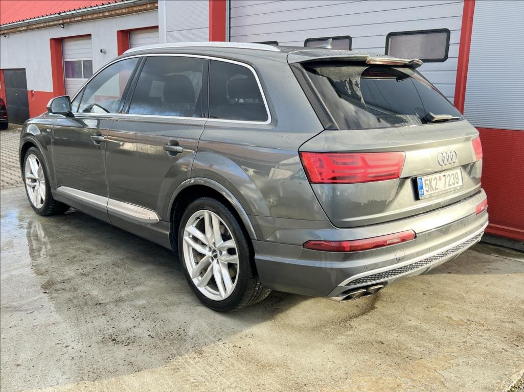 Audi SQ7 SUV 4,0 l 320 kw