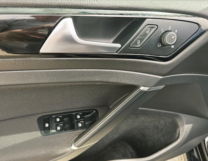 Volkswagen Golf Kombi 2,0 l 110 kw