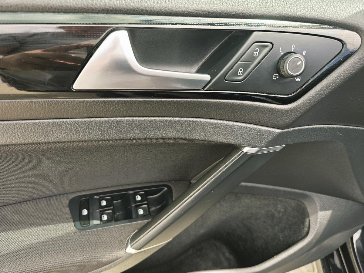 Volkswagen Golf Kombi 2,0 l 110 kw