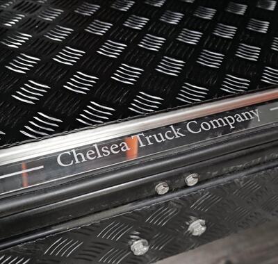 Land Rover Defender 31