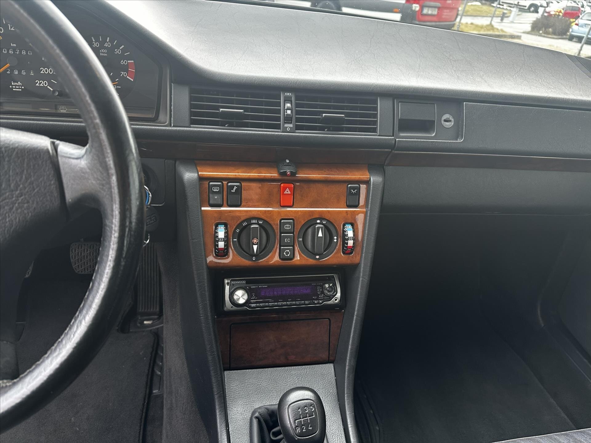 Mercedes-Benz 124 Kupé 1,9 l 100 kw