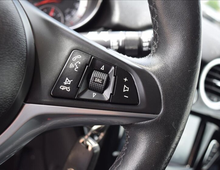 Opel Adam Hatchback 999,0 66 kw