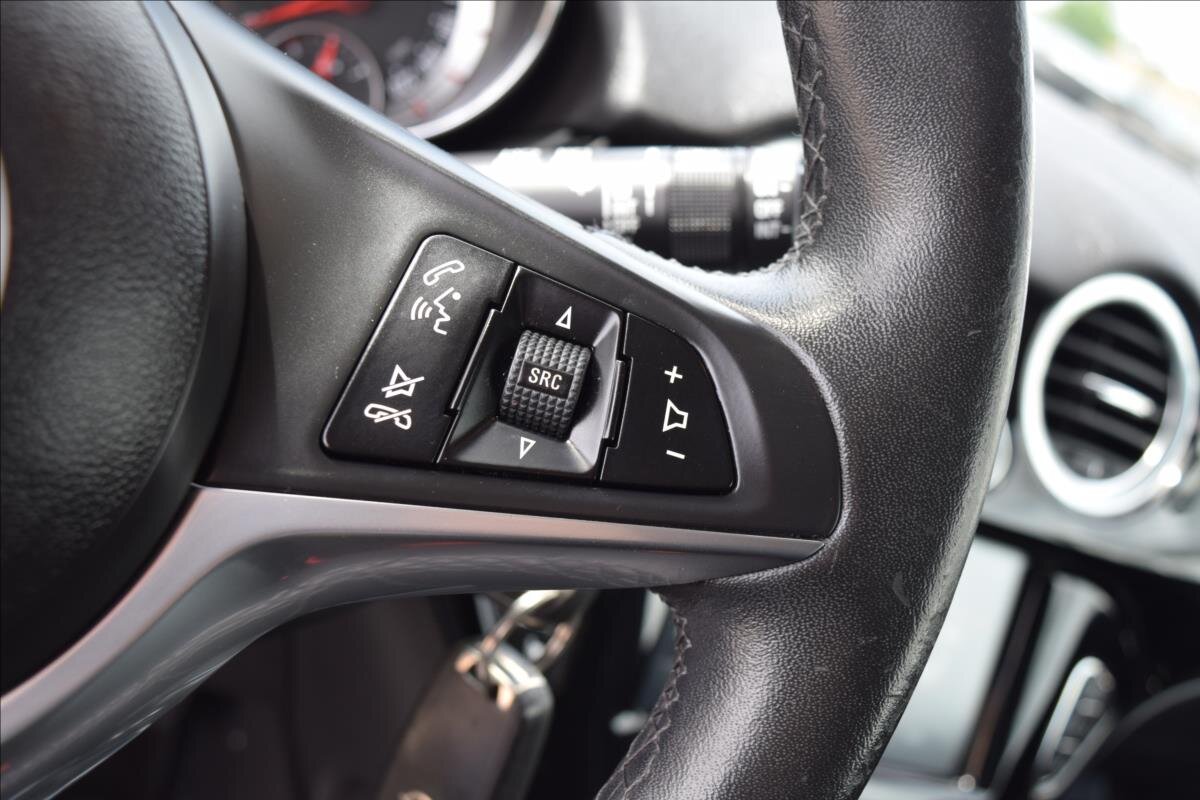 Opel Adam Hatchback 999,0 66 kw