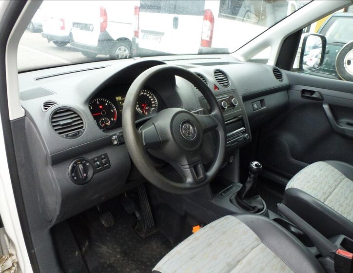 Volkswagen Caddy Skříň 1,6 l 55 kw