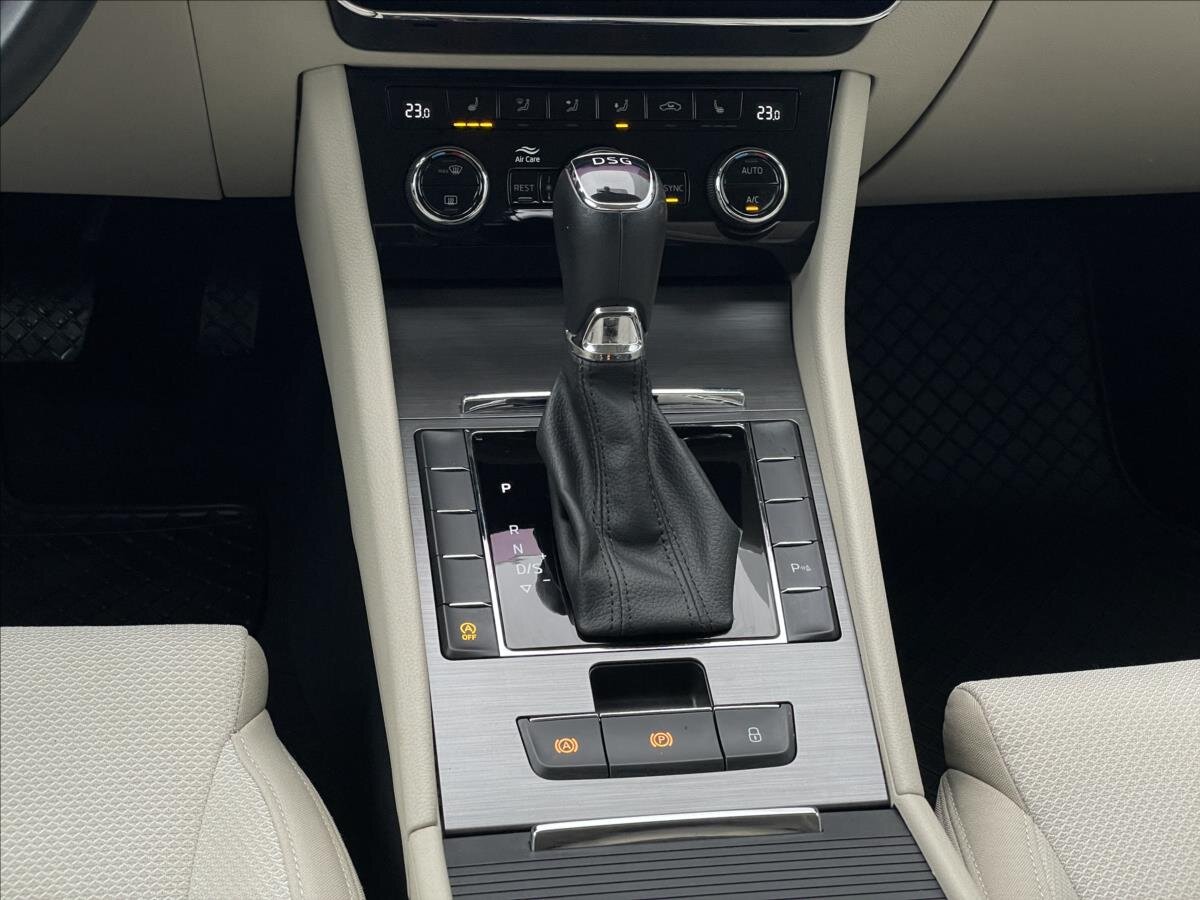 Škoda Superb Liftback 1,5 l 110 kw