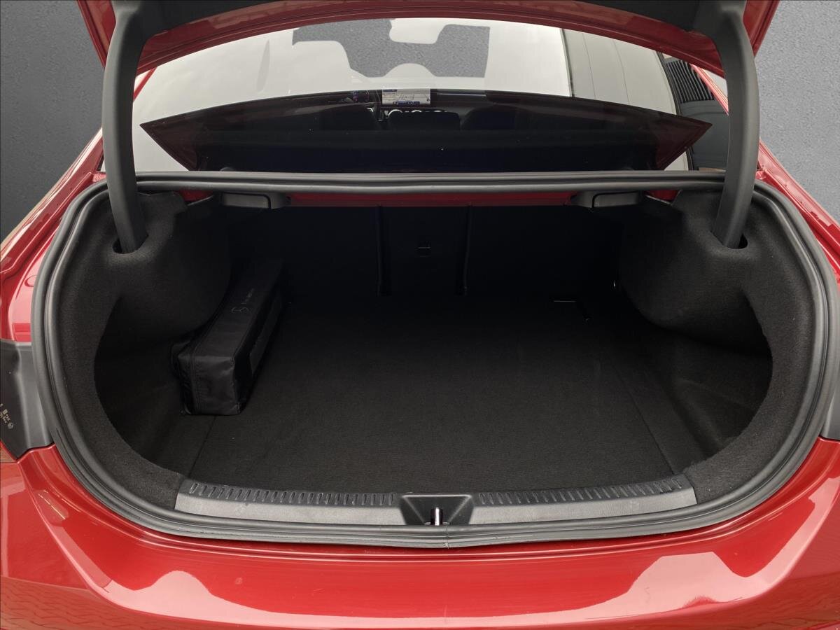 Mercedes-Benz Třídy A Sedan 1,3 l 100 kw
