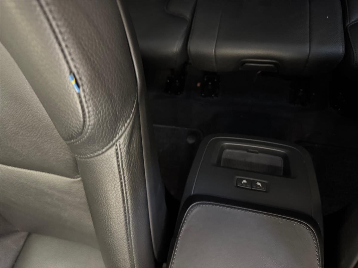 Volvo XC90 SUV 2,0 l 173 kw