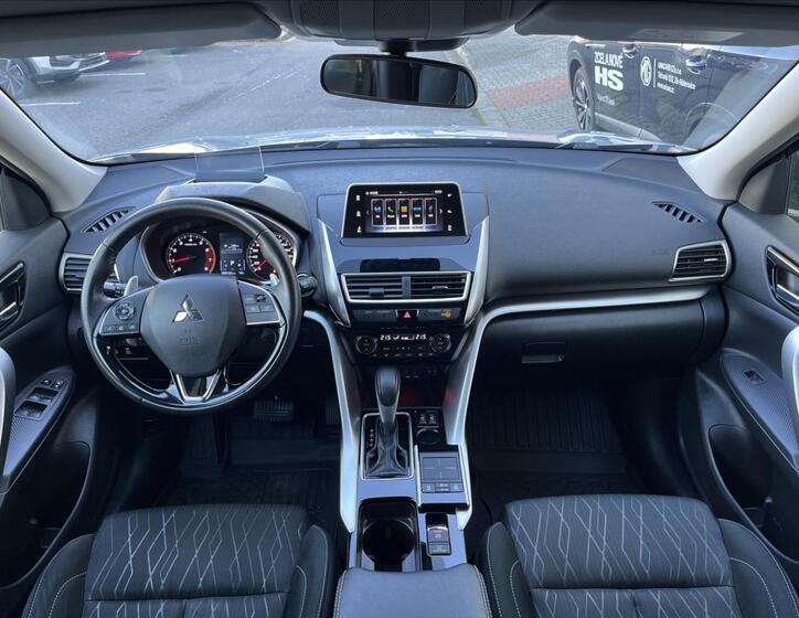 Mitsubishi Eclipse Cross 10