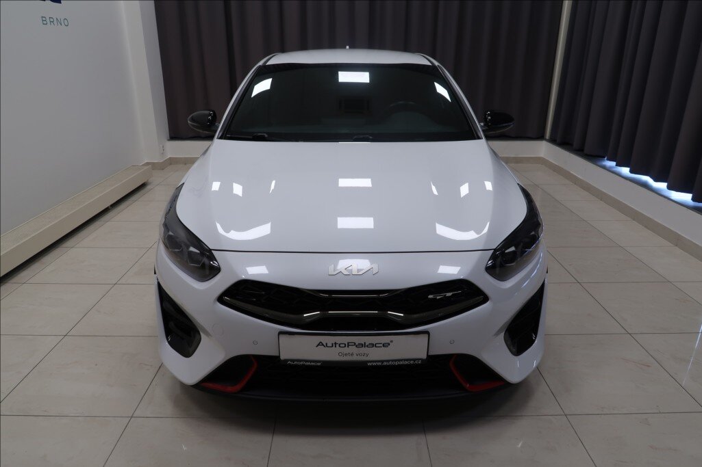 KIA ProCeed Kombi 1,6 l 150 kw