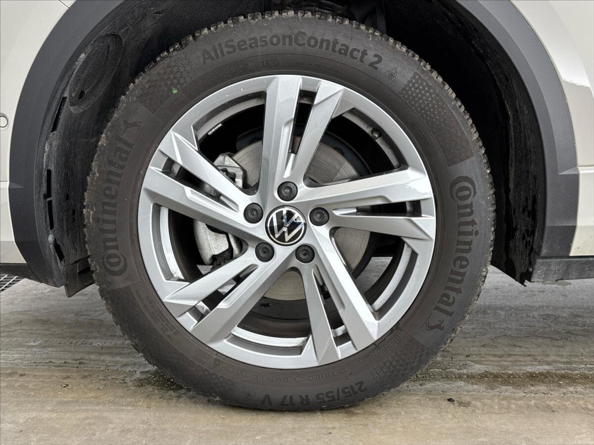 Volkswagen T-Roc SUV / Terénní 1,5 l 110 kw