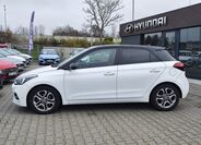 Hyundai i20 8