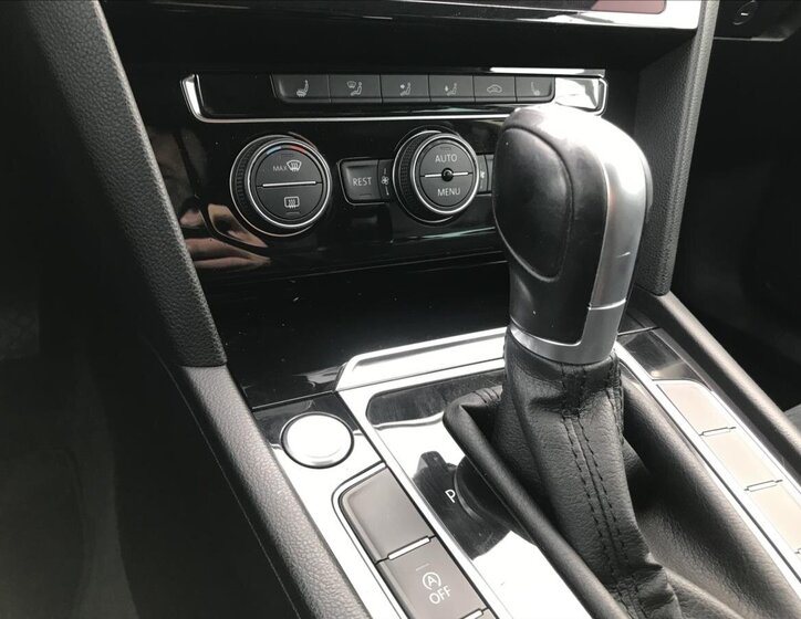 Volkswagen Passat Kombi 2,0 l 140 kw