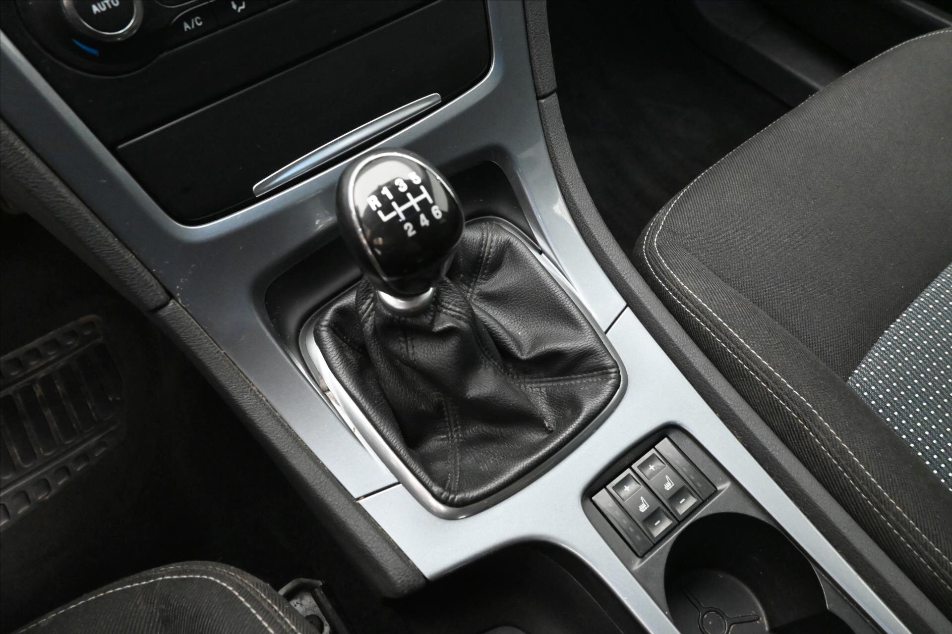Ford Mondeo Kombi 2,0 l 103 kw