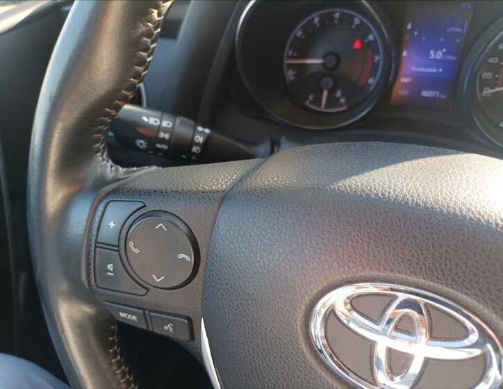 Toyota Auris Kombi 1,6 l 97 kw