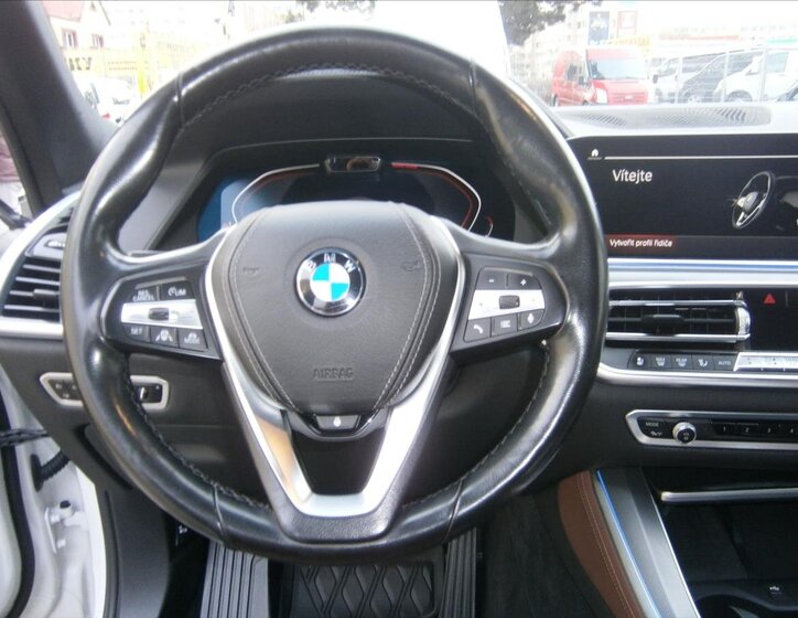 BMW X5 Kombi 3,0 l 195 kw