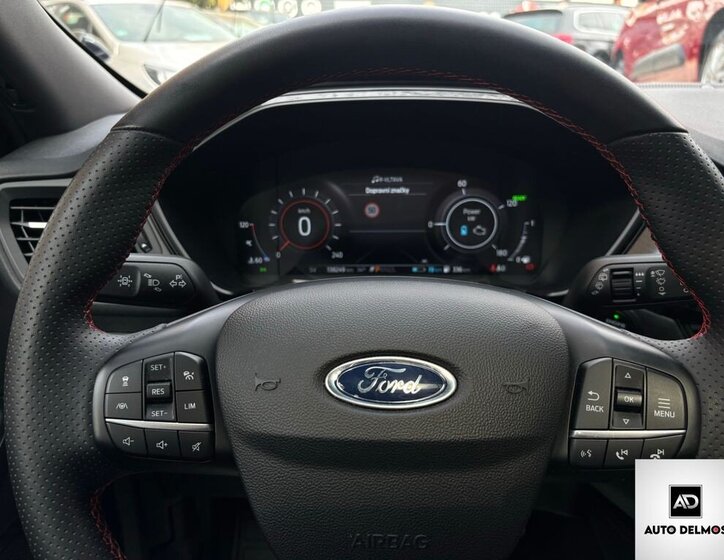 Ford Kuga SUV / Terénní 2,5 l 165 kw