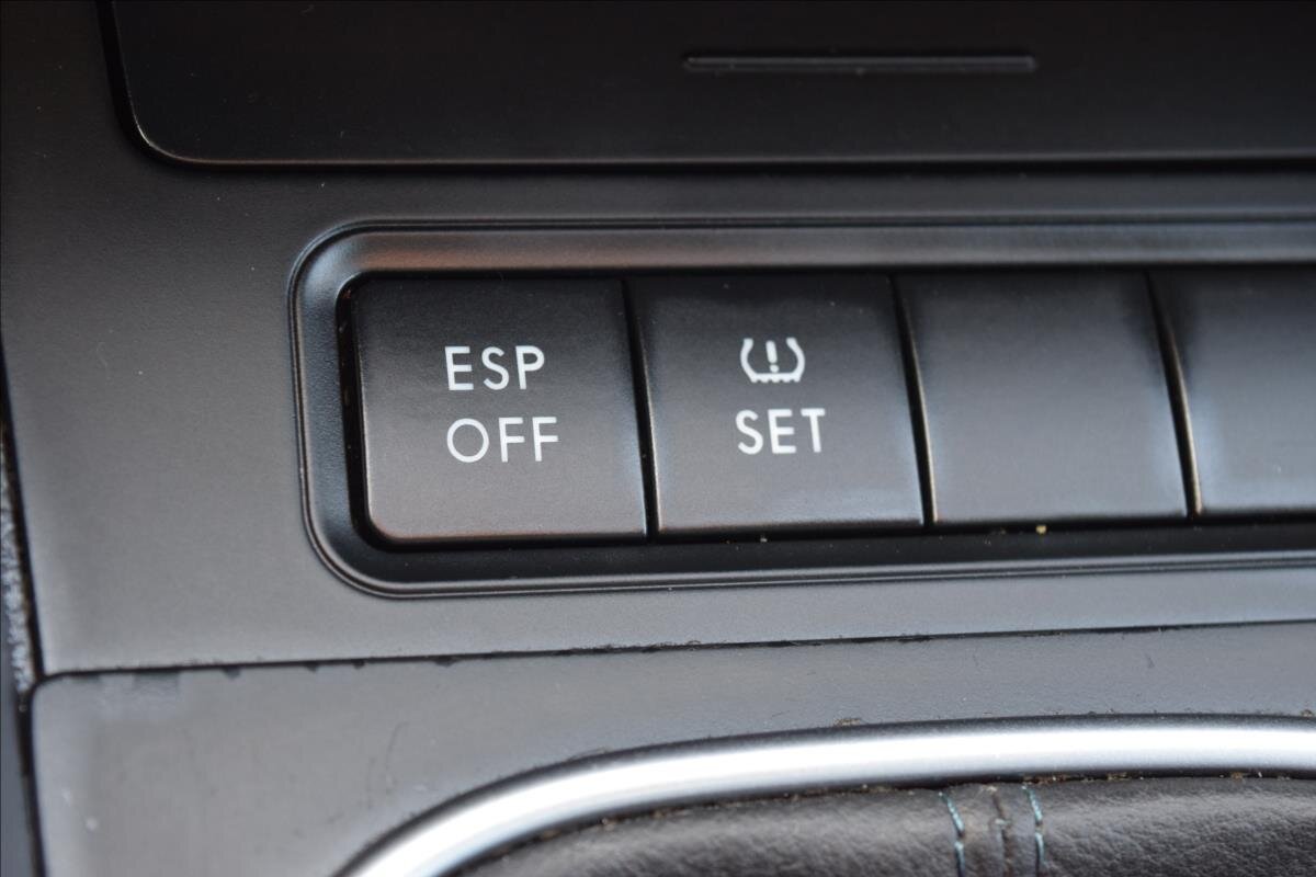 Volkswagen Golf Kombi 1,6 l 75 kw