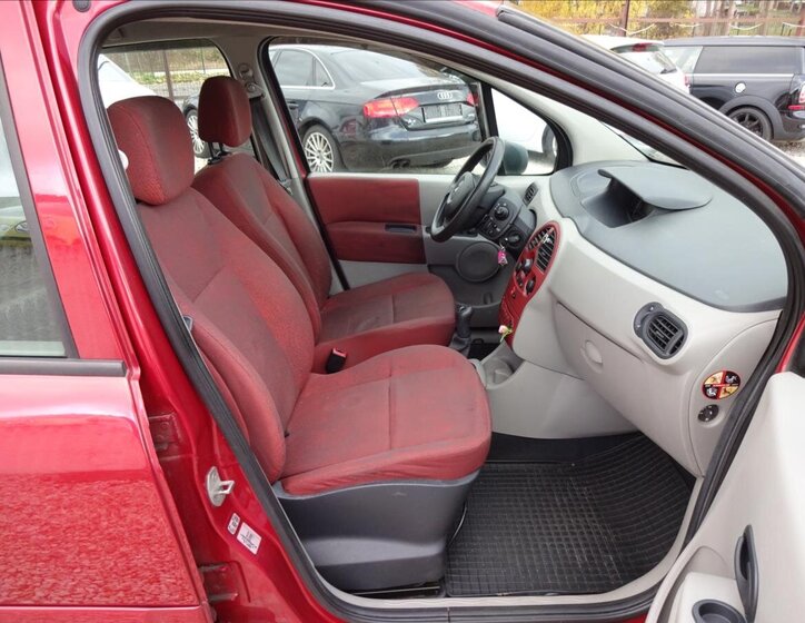 Renault Modus Kombi 1,1 l 55 kw