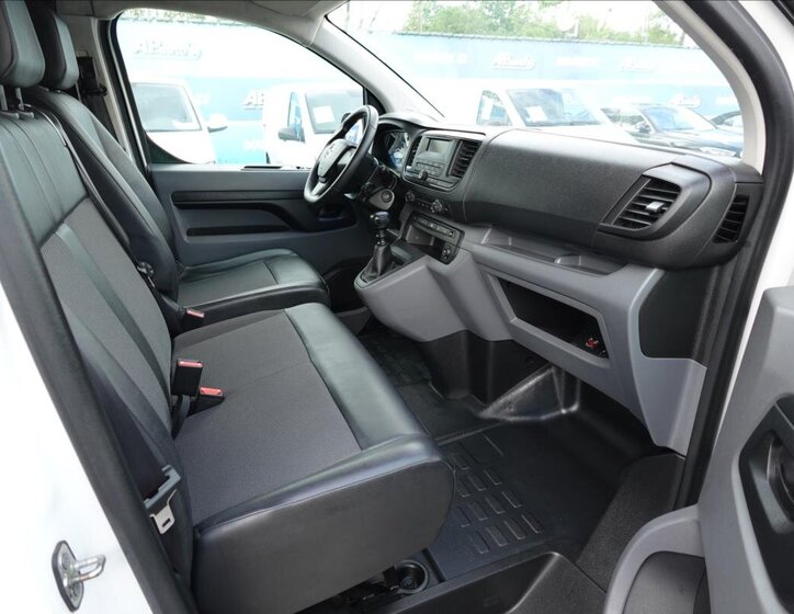 Opel Vivaro Ostatní 1,5 l 75 kw