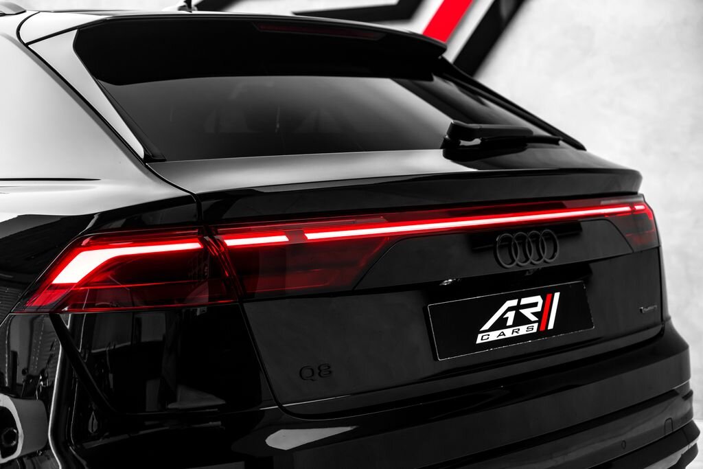 Audi Q8 SUV / Terénní 3,0 l 210 kw