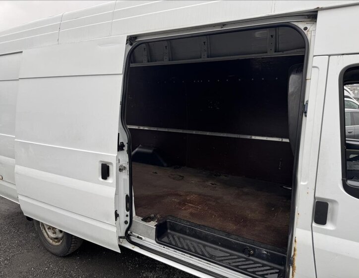 Ford Transit Skříň 2,2 l 114 kw