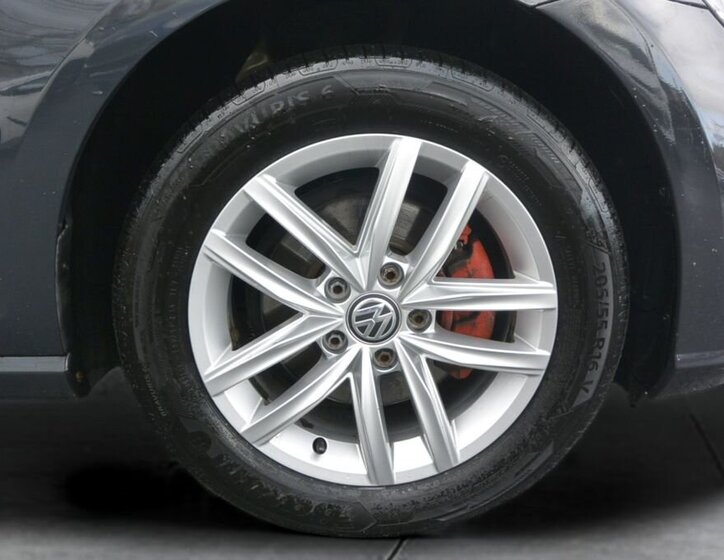 Volkswagen Golf Kombi 2,0 l 110 kw