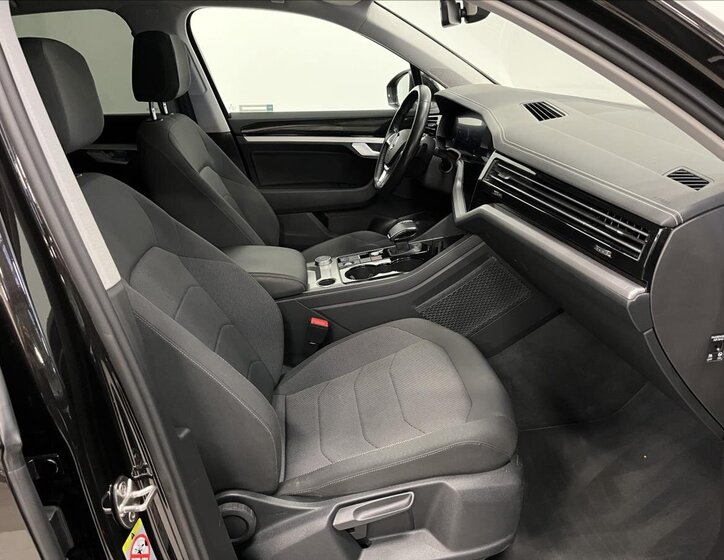 Volkswagen Touareg SUV / Terénní 3,0 l 170 kw