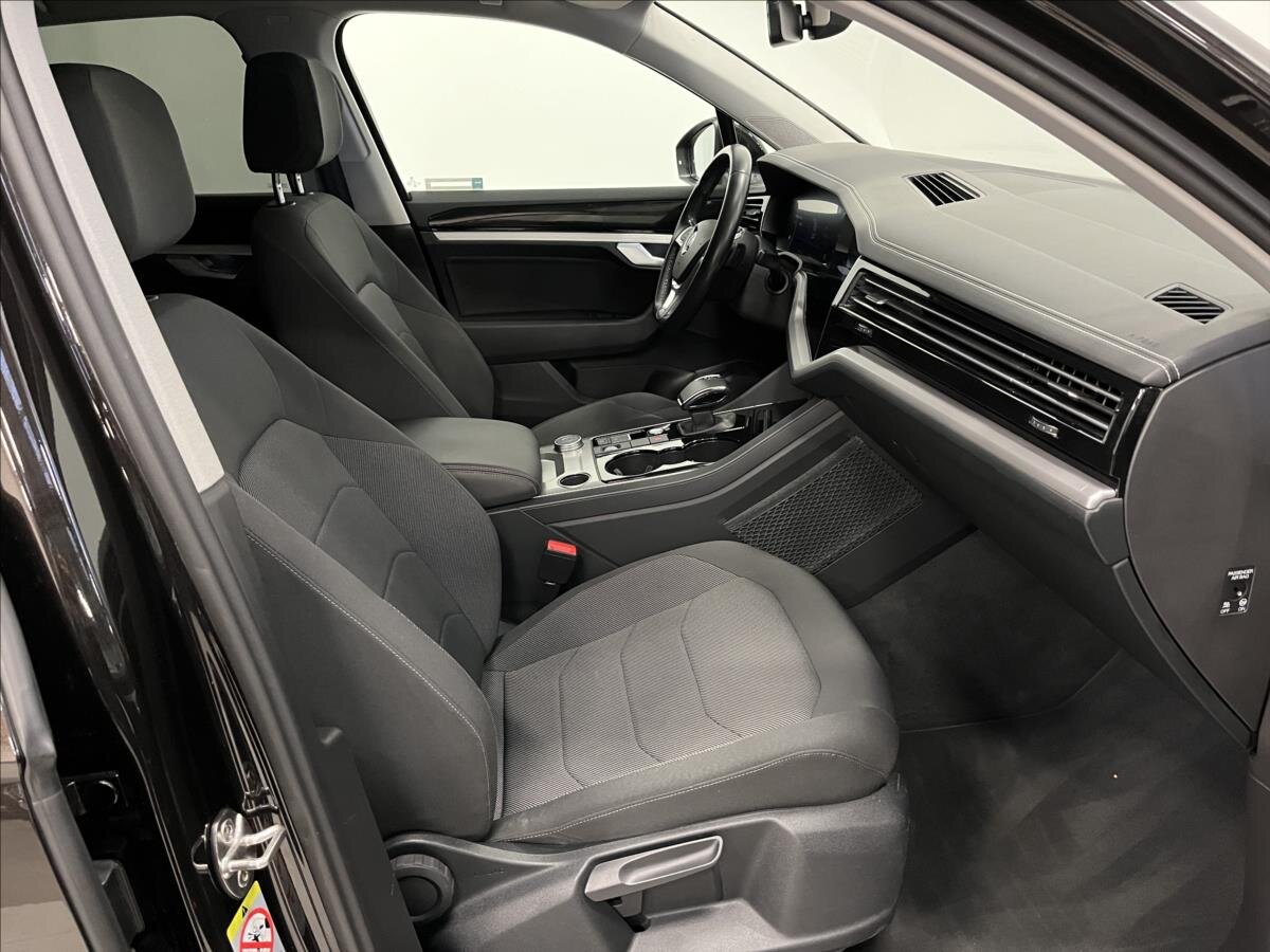 Volkswagen Touareg SUV / Terénní 3,0 l 170 kw