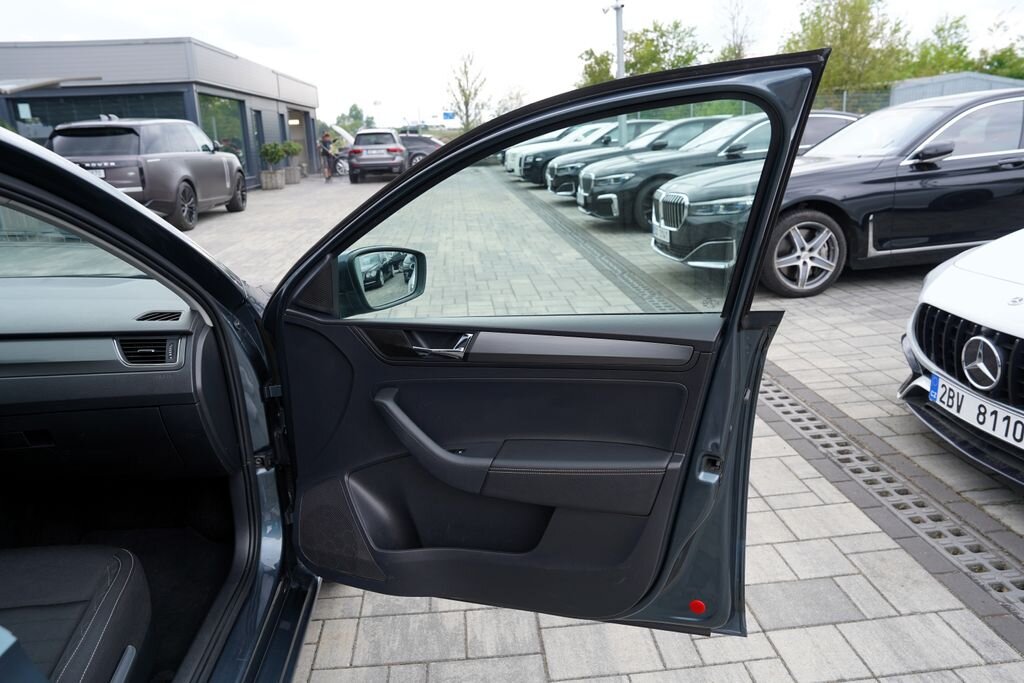 Škoda Rapid Hatchback 999,0 70 kw