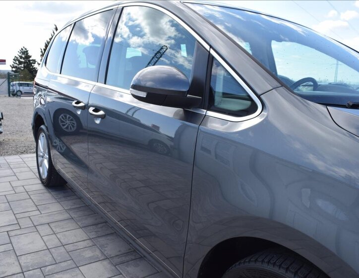 Volkswagen Sharan MPV 2,0 l 103 kw