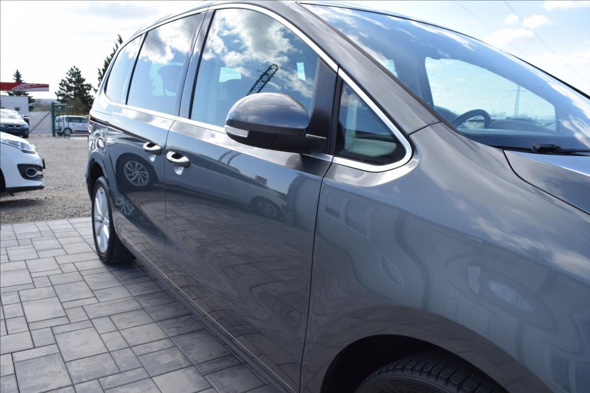 Volkswagen Sharan MPV 2,0 l 103 kw