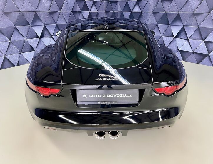 Jaguar F-Type 6
