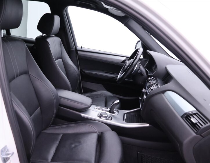 BMW X3 Kombi 3,0 l 190 kw