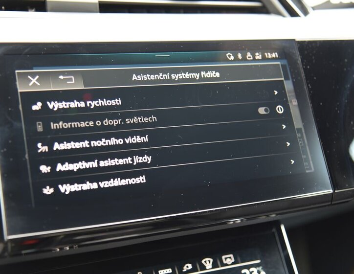 Audi e-tron SUV 0,0 300 kw