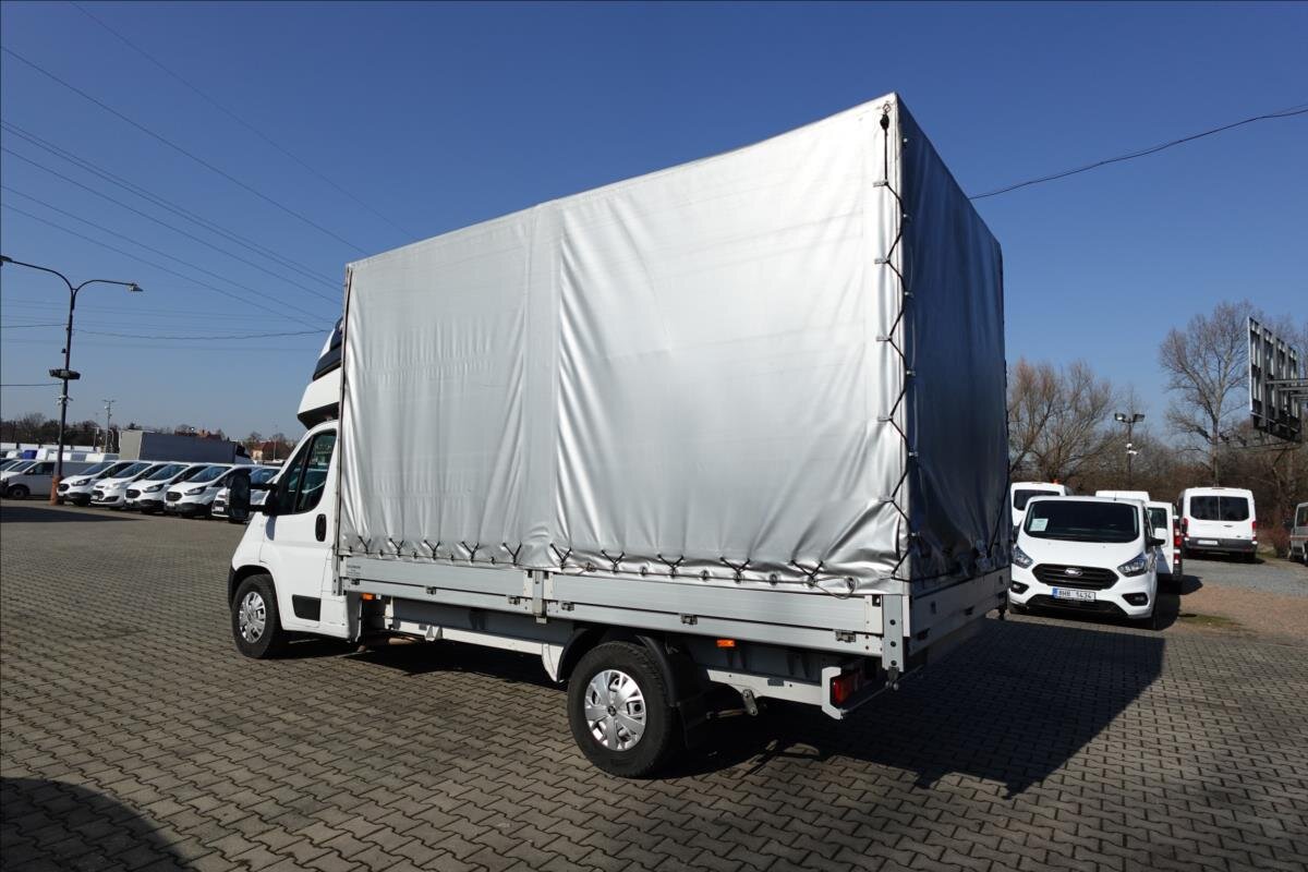 Peugeot Boxer Valník 2,2 l 121 kw
