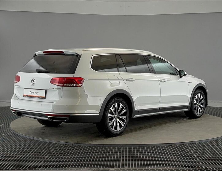 Volkswagen Passat Kombi 2,0 l 140 kw