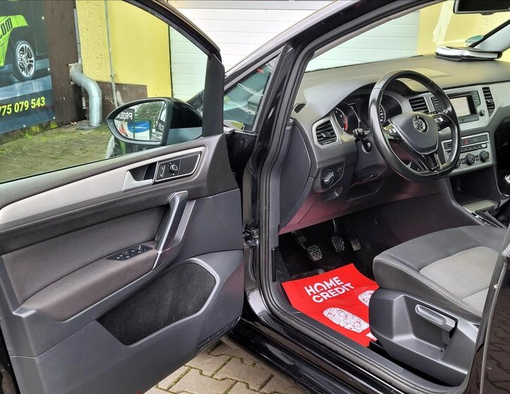 Volkswagen Golf Sportsvan 23