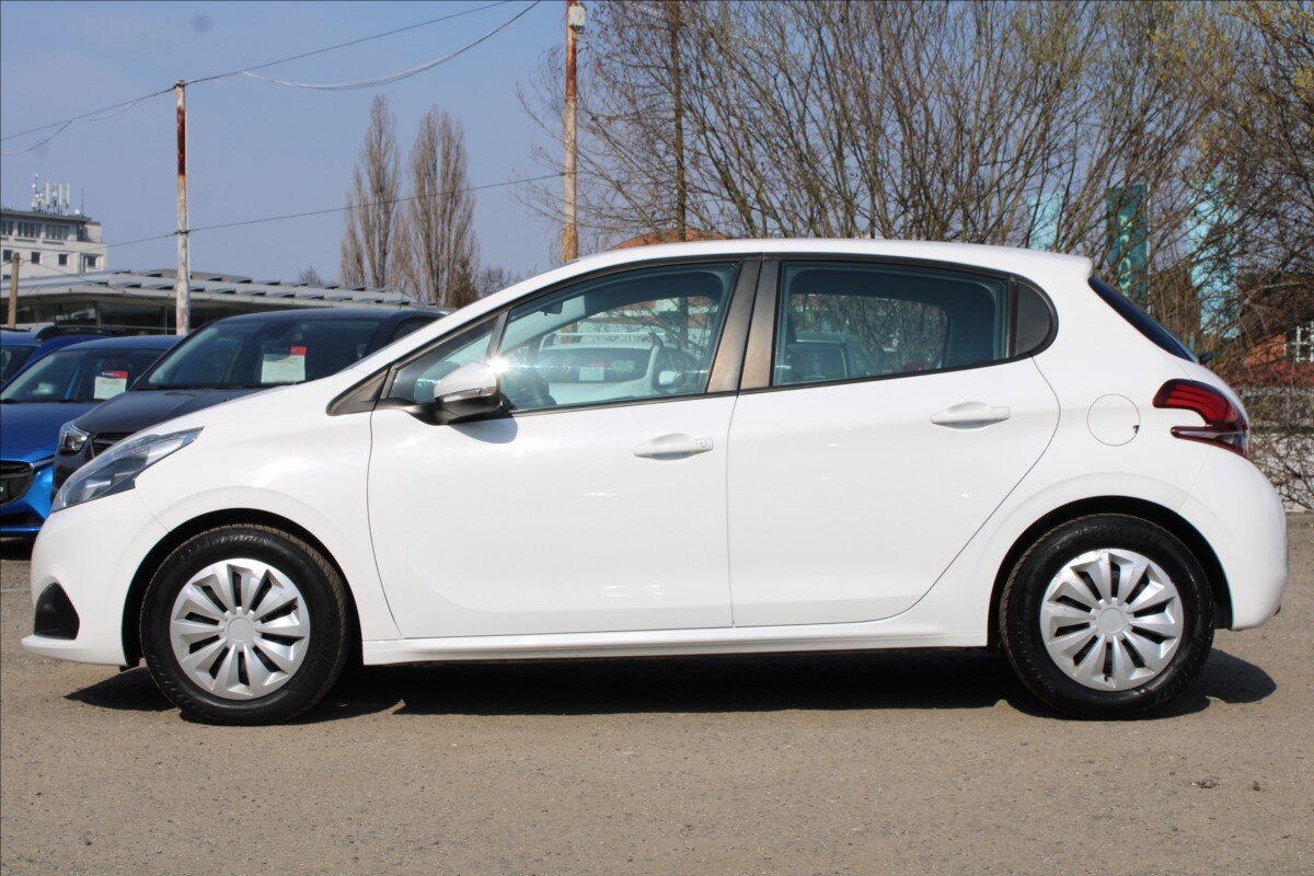 Peugeot 208 Hatchback 1,2 l 60 kw