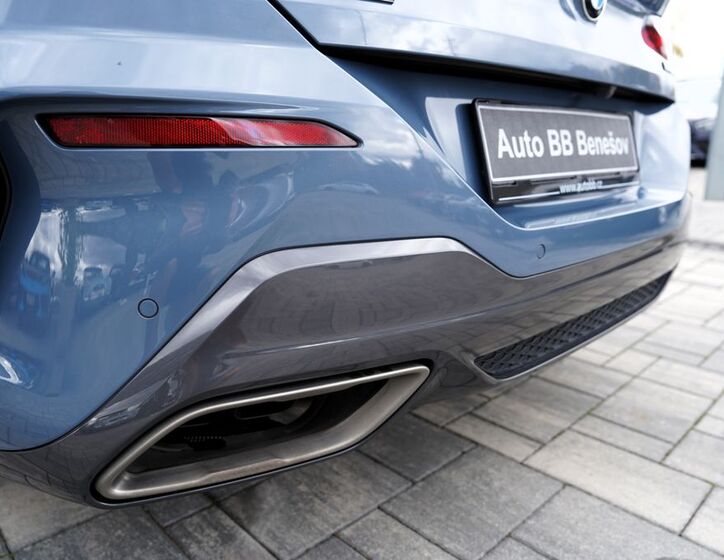 BMW Řada 8 18