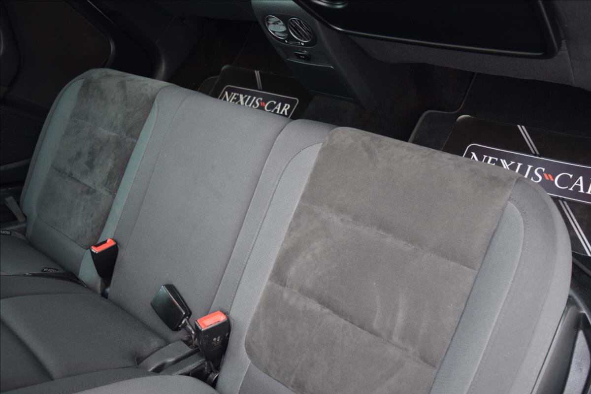 Volkswagen Golf Kombi 1,6 l 77 kw