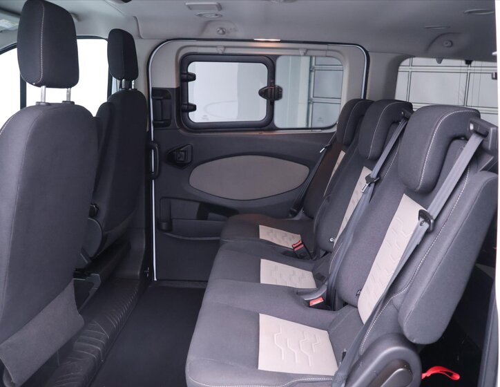 Ford Tourneo Custom Kombi 2,0 l 125 kw